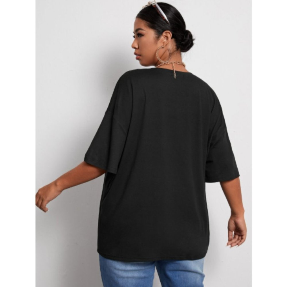 Plus Abstract Figure And Planet Print Tee 16 2xl - image 4